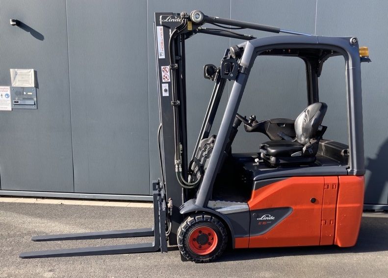 Linde-E16-02 EVO, Batterie 2020-Elektro 3 Rad-Stapler-www.sta-tech.de