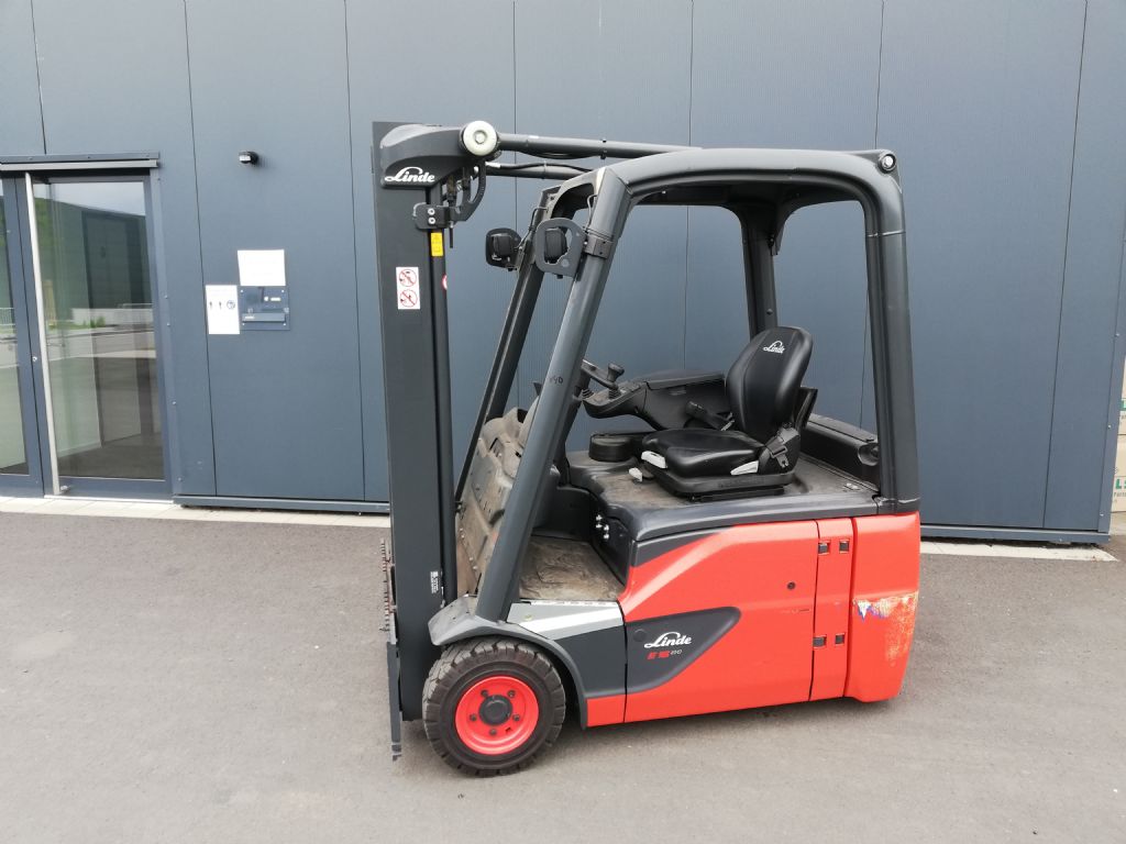 Linde-E16-02-Elektro 3 Rad-Stapler-www.sta-tech.de