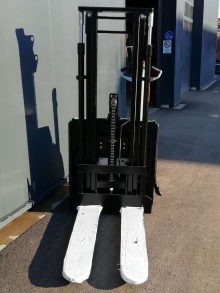 Mitsubishi-SBP12N2-Hochhubwagen-www.sta-tech.de