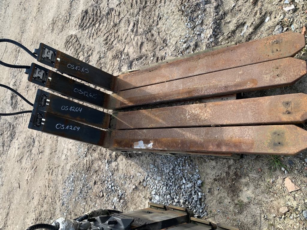 Kooi RG4-45-1550 Hydraulic Telescopic Fork Arms www.superlift-forklift.com