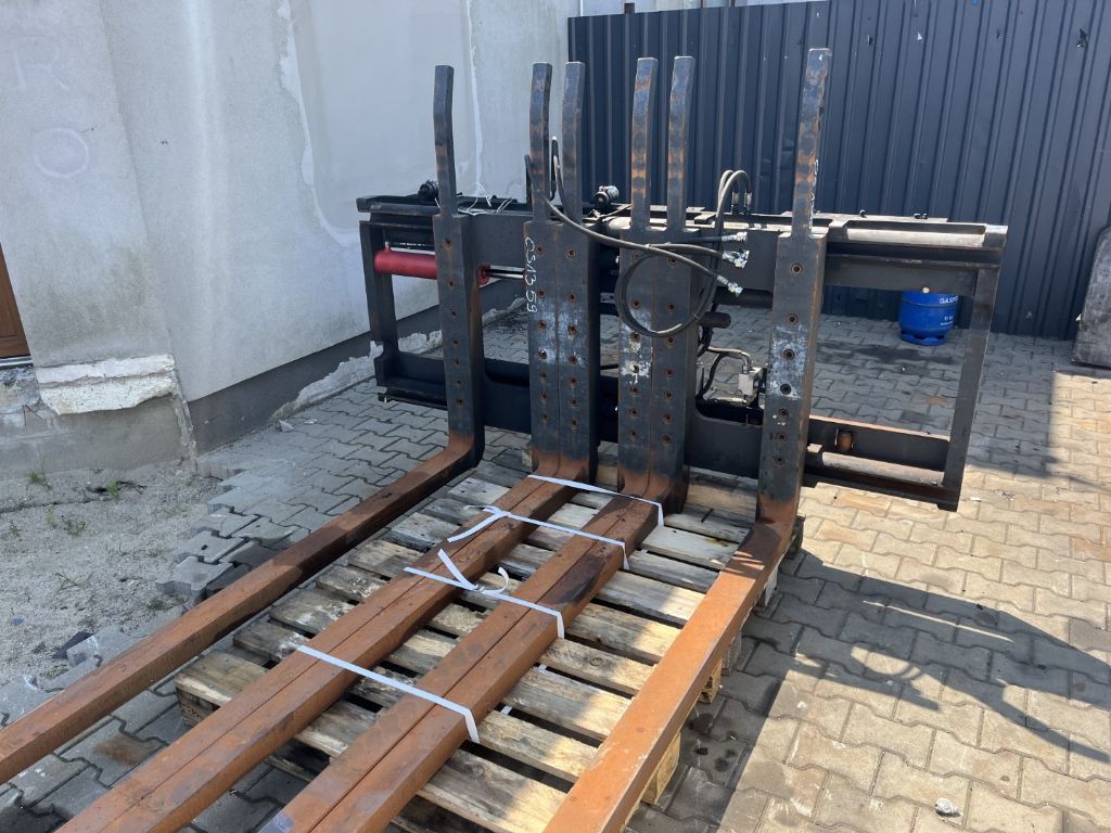 Durwen SPK100 C2S Multi-pallet handler www.superlift-forklift.com