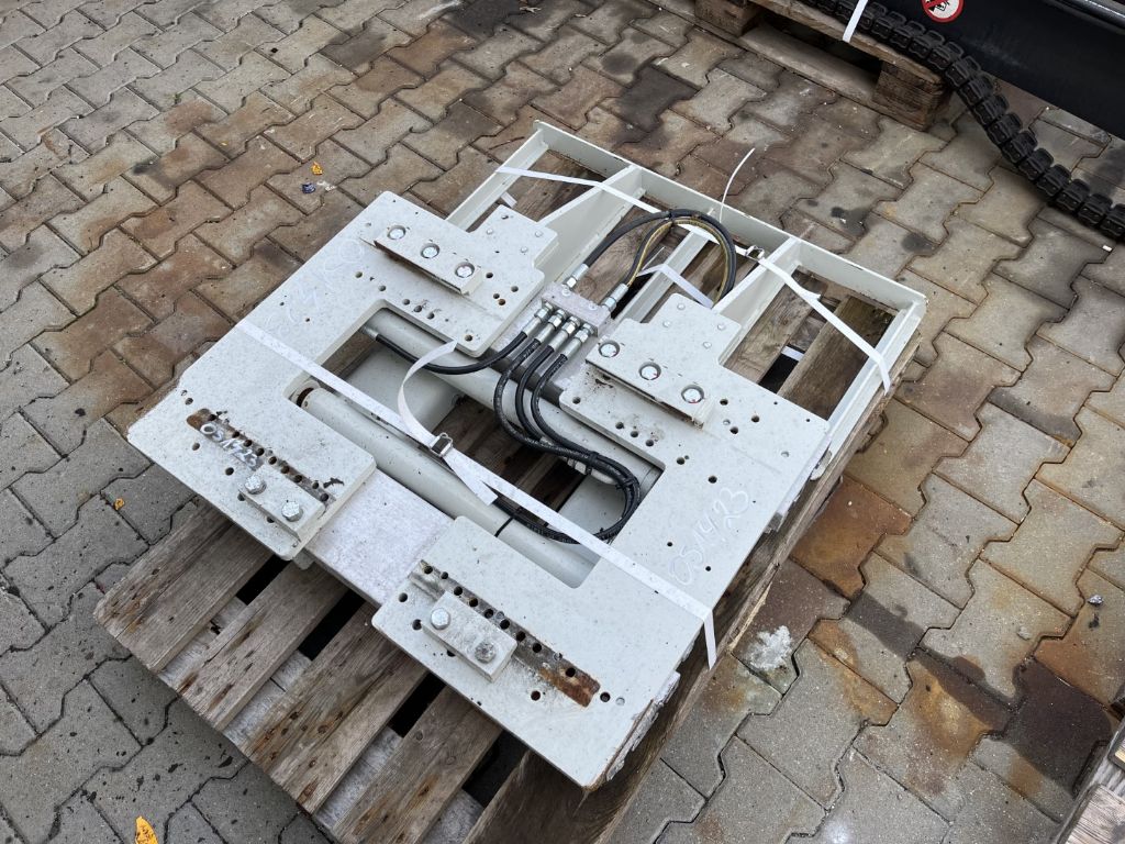 Cascade UPF2 Fork positioners www.superlift-forklift.com