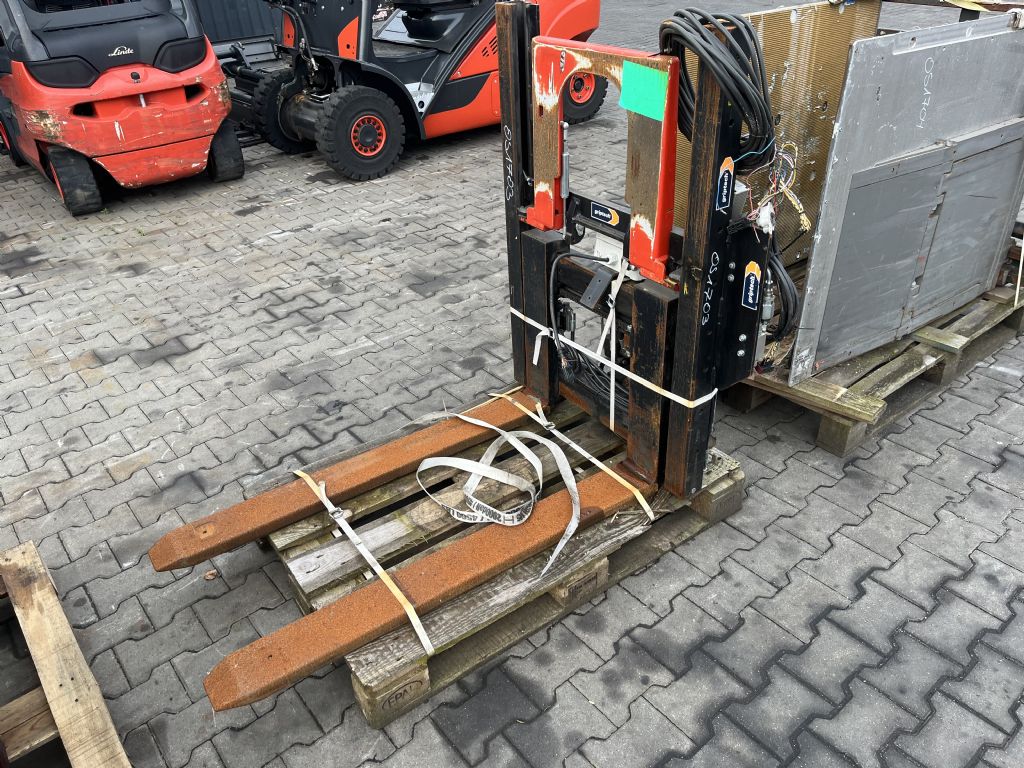 Griptech RIE2 / TPF17 R16HD-LS LINDE 1120 Fork positioners www.superlift-forklift.com