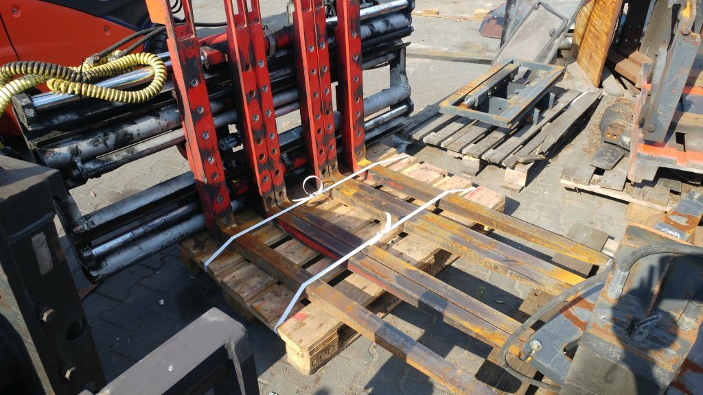 Durwen DRPK45C Multi-pallet handler www.superlift-forklift.com