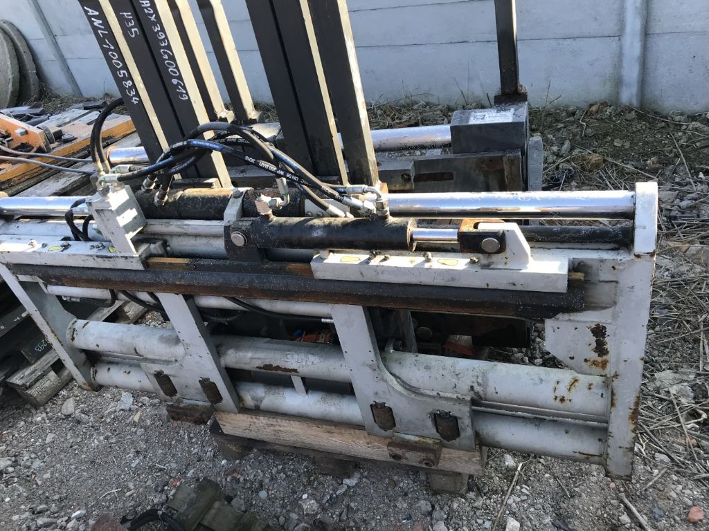Durwen DRPK30C Multi-pallet handler www.superlift-forklift.com