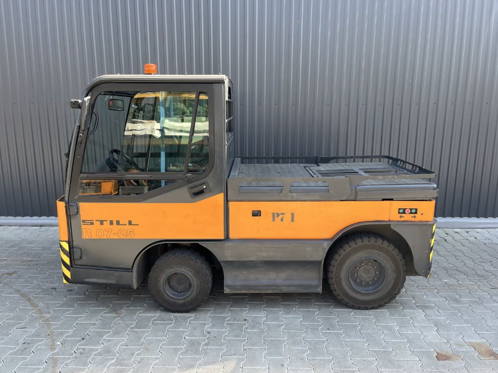 Still R07-25 Electric platform trucks www.superlift-forklift.com Still R07-25 Electric platform trucks www.superlift-forklift.com