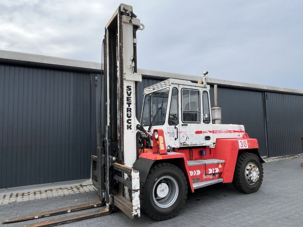Svetruck 960-28 Diesel Forklift www.superlift-forklift.com