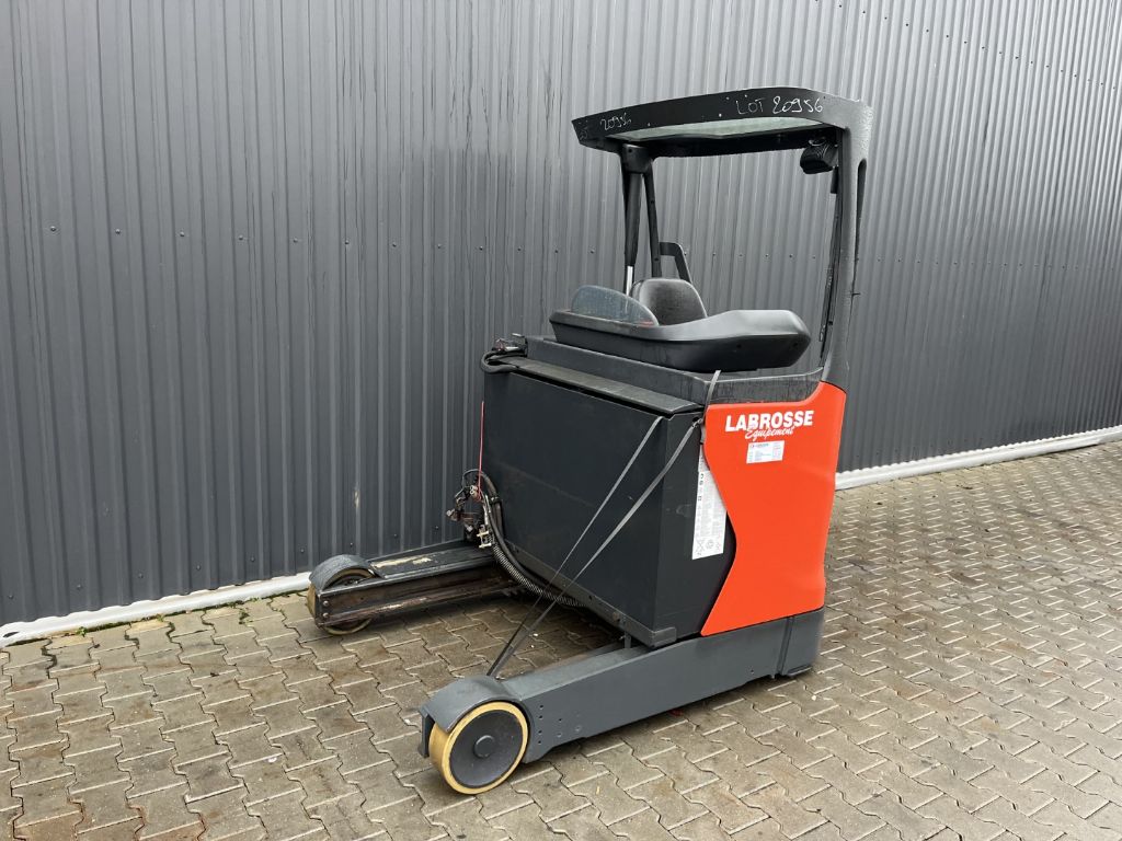 Linde R14HD Reach Truck www.superlift-forklift.com