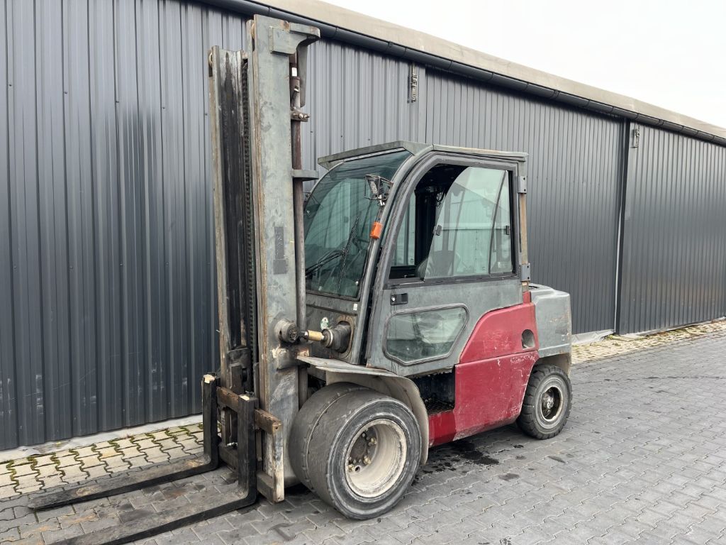 Nissan W1F4A45Y Diesel Forklift www.superlift-forklift.com
