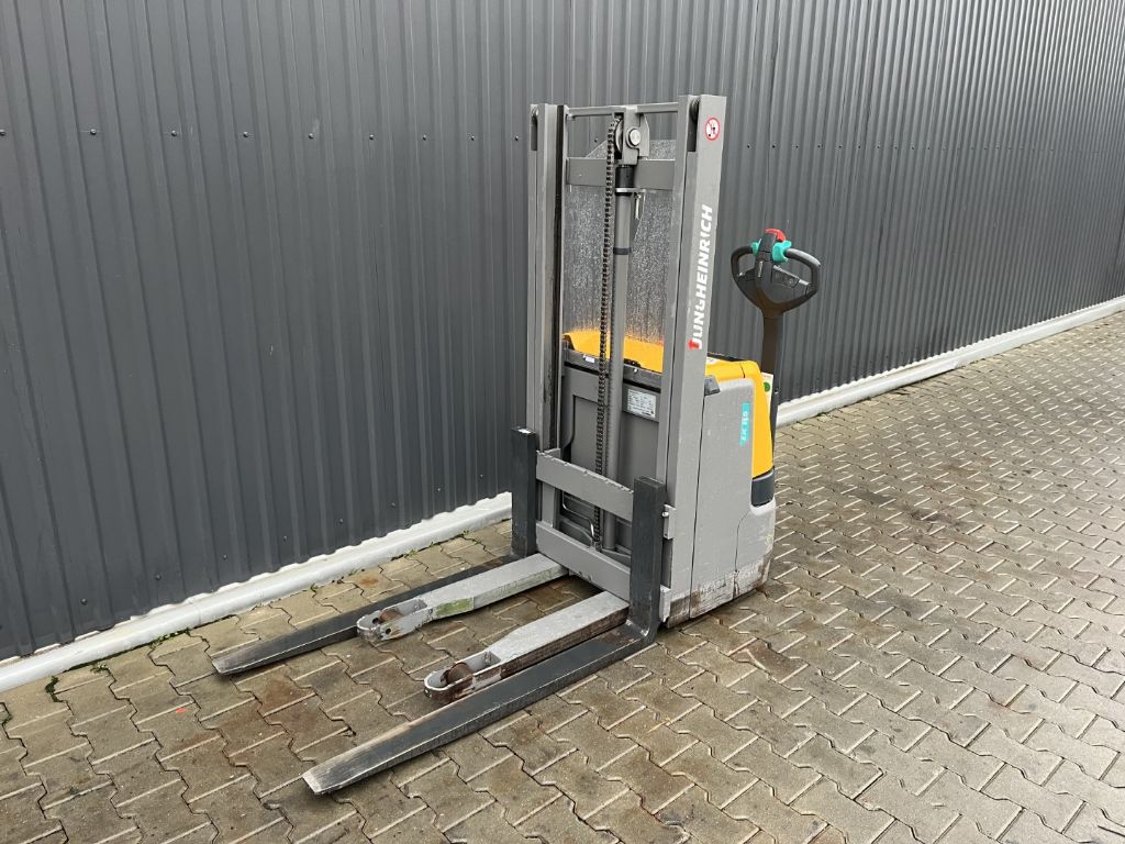 Jungheinrich EJC110 Pedestrian Stacker www.superlift-forklift.com