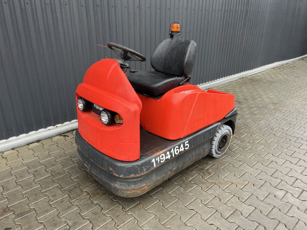 Linde P60Z Tow Tractor www.superlift-forklift.com