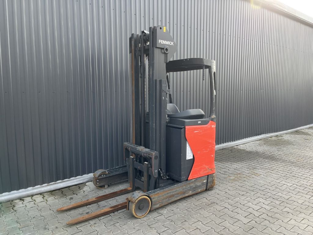 Linde R14 Schubmaststapler www.superlift-forklift.com