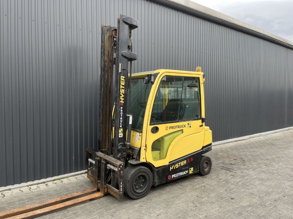 Hyster J3.5XN Electric 4-wheel forklift www.superlift-forklift.com