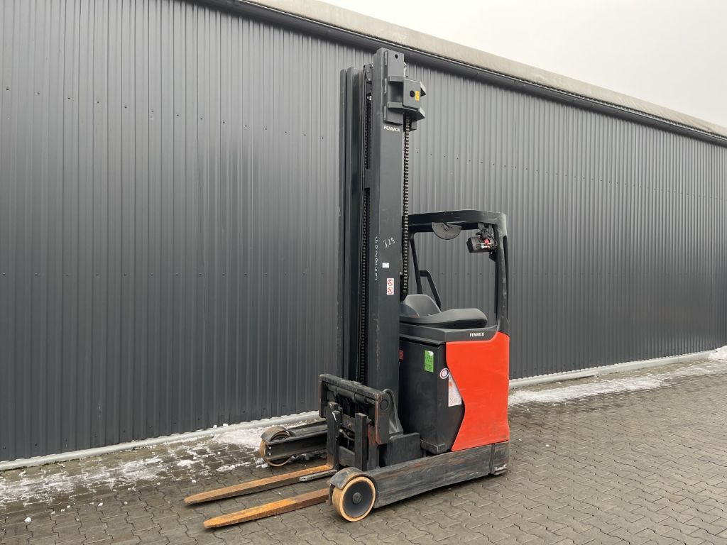 Linde R14HD Reach Truck www.superlift-forklift.com