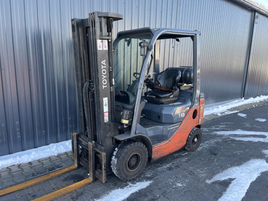 Toyota 8FGF18 LPG Forklifts www.superlift-forklift.com