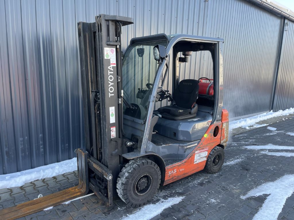 Toyota 8FGF18 LPG Forklifts www.superlift-forklift.com