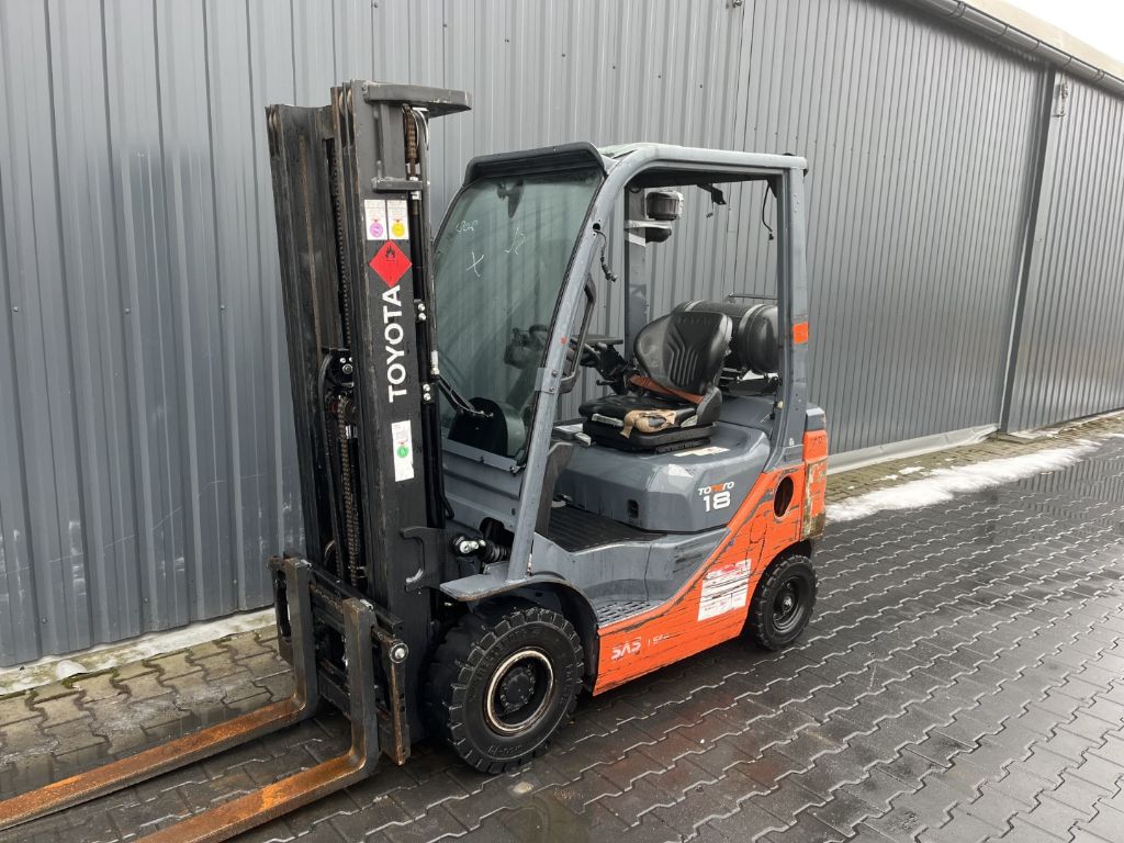 Toyota 8FGF18 LPG Forklifts www.superlift-forklift.com