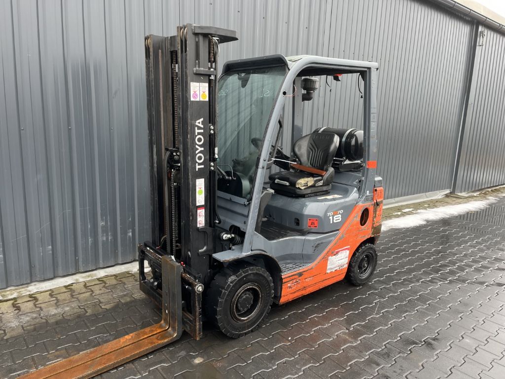 Toyota 8FGF18 LPG Forklifts www.superlift-forklift.com