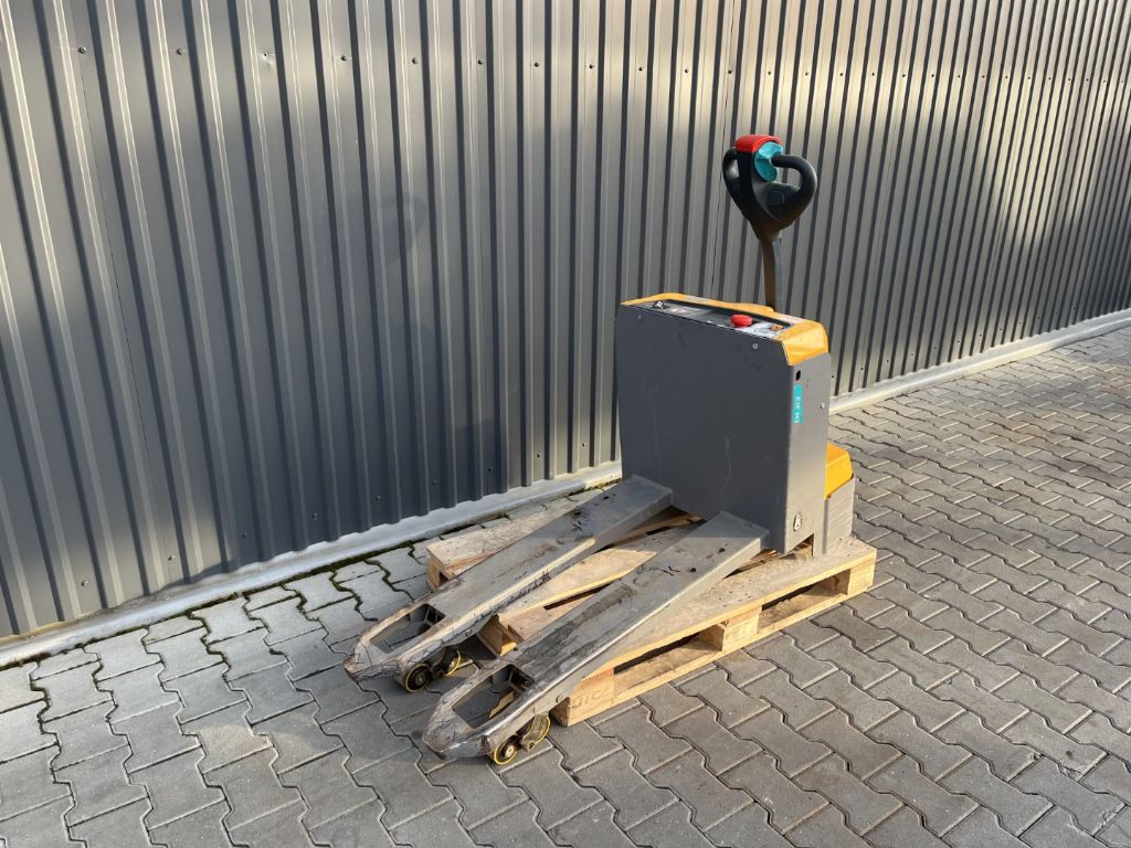 Jungheinrich EJEM13 Electric Pallet Truck www.superlift-forklift.com