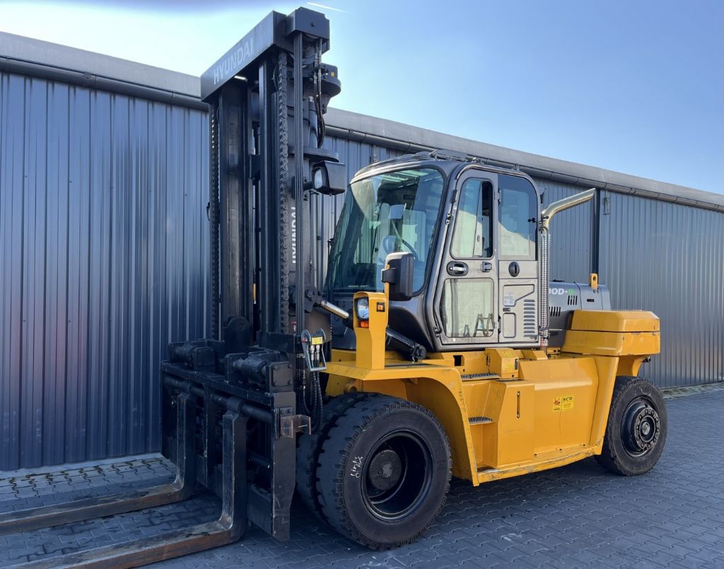 Hyundai 130D-9 Diesel Forklift www.superlift-forklift.com