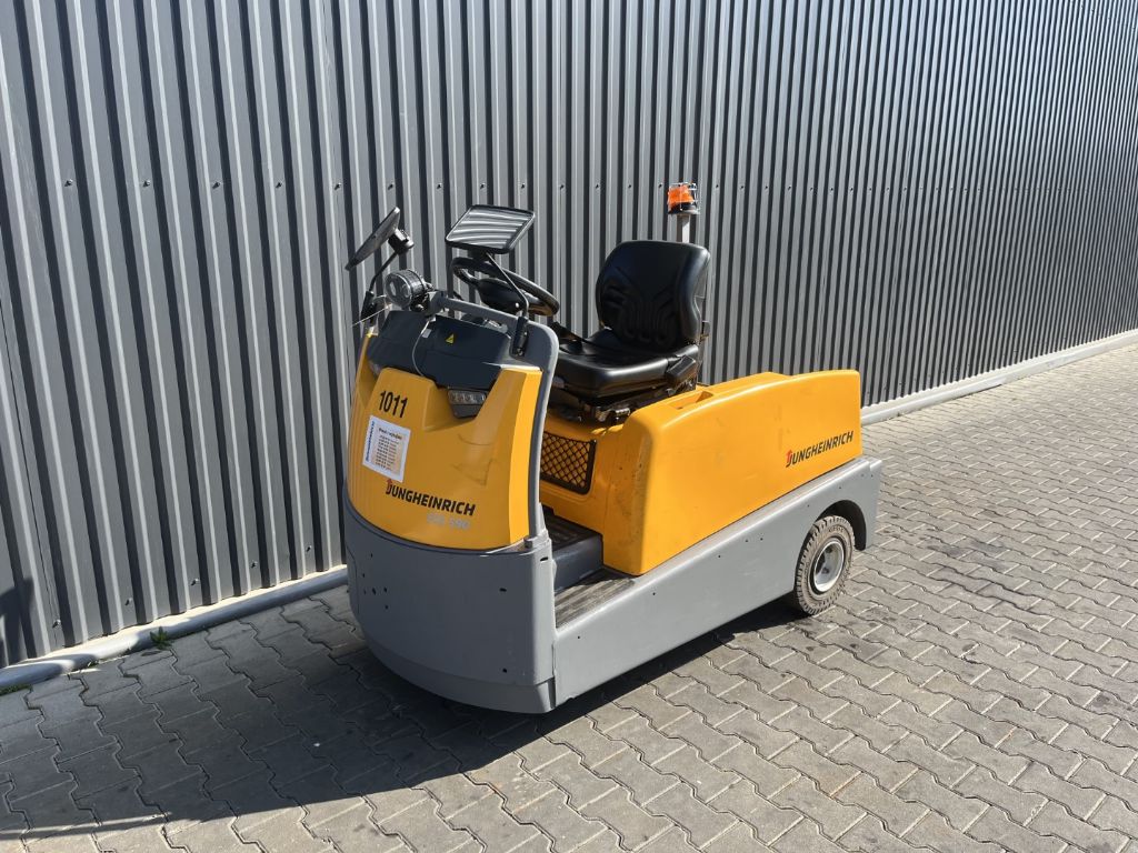 Jungheinrich EZS590 Tow Tractor www.superlift-forklift.com