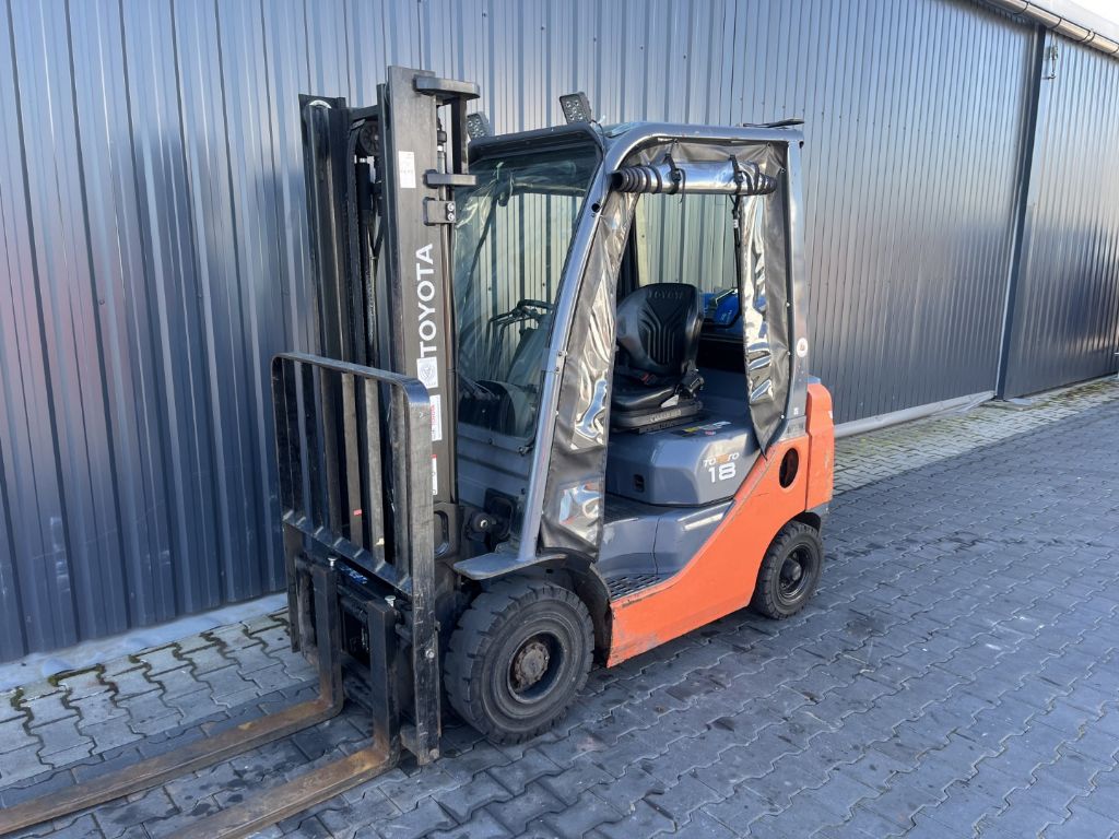 Toyota 8FGF15 LPG Forklifts www.superlift-forklift.com