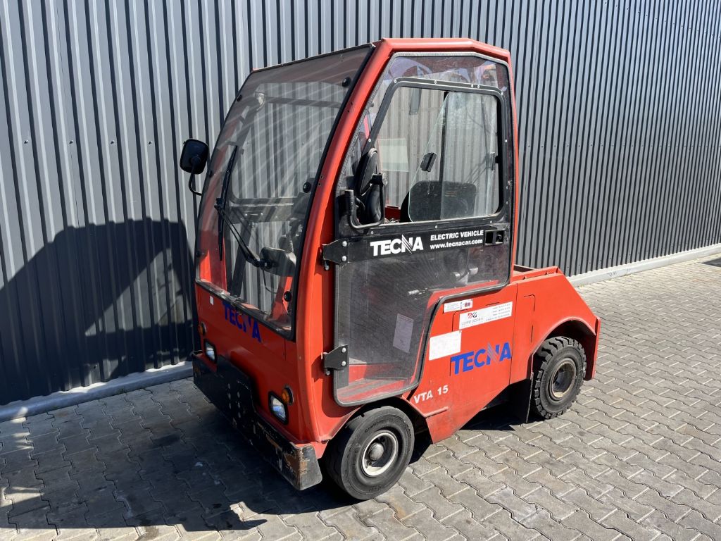 Tecna VTA15 Tow Tractor www.superlift-forklift.com