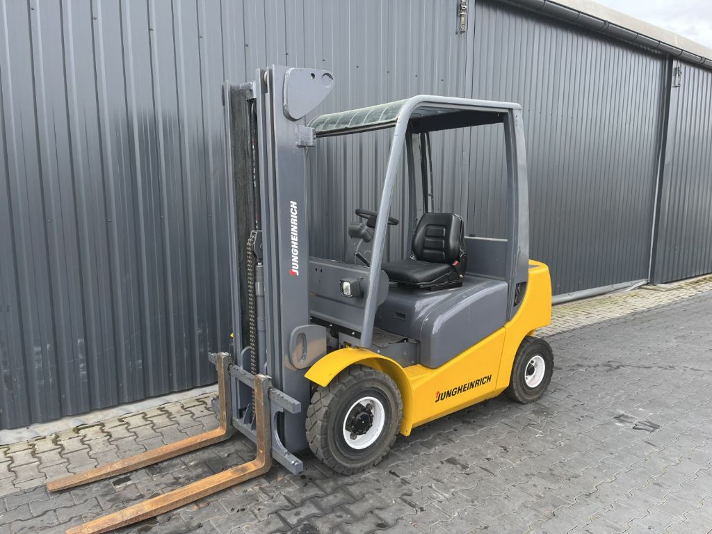 Jungheinrich DFG425 Diesel Forklift www.superlift-forklift.com