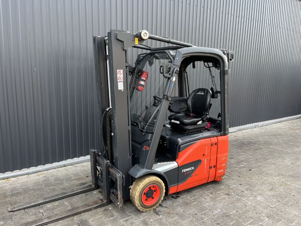 Linde E15-02 Electric 3-wheel forklift www.superlift-forklift.com
