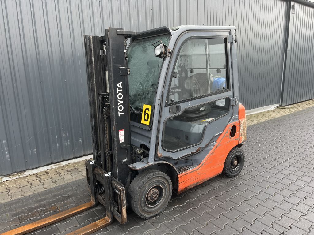 Toyota 8FGF15 LPG Forklifts www.superlift-forklift.com