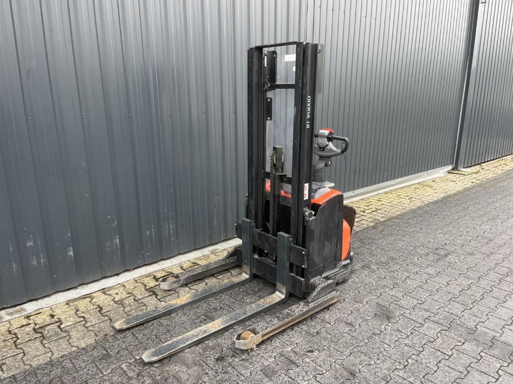 BT SWE120s Stand-on stacker www.superlift-forklift.com