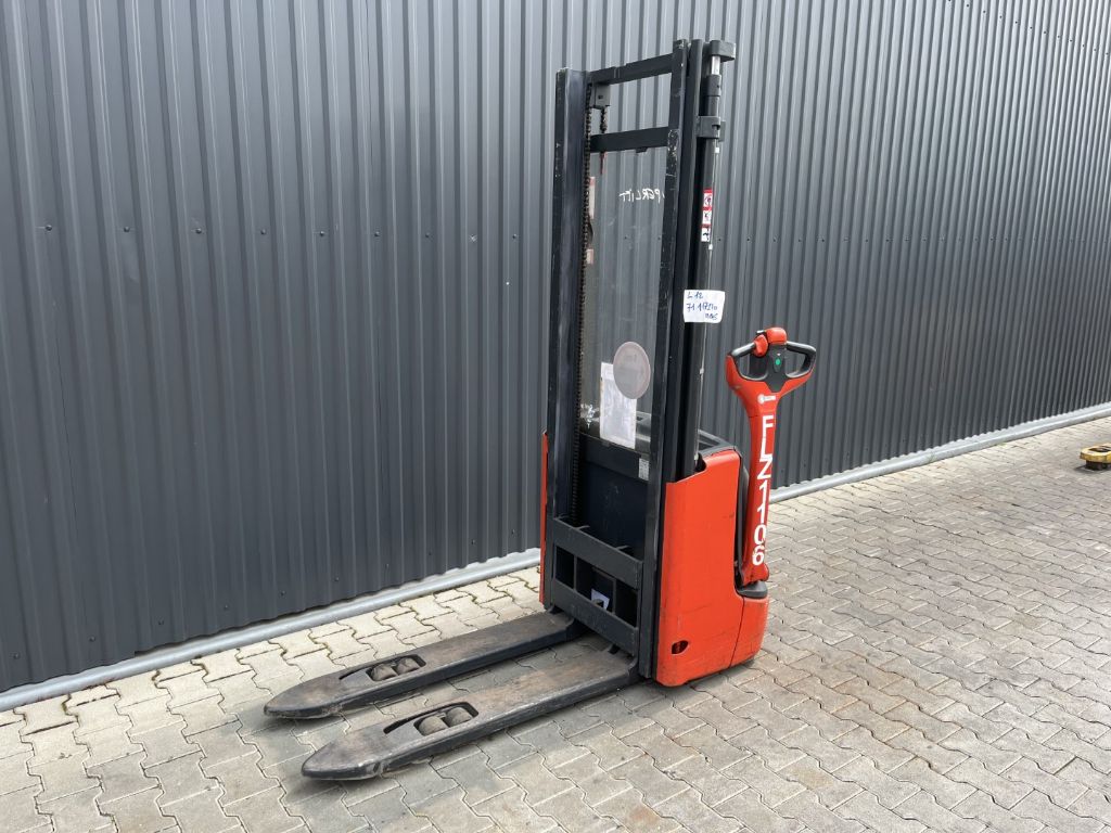 Linde L10 High Lift stacker www.superlift-forklift.com