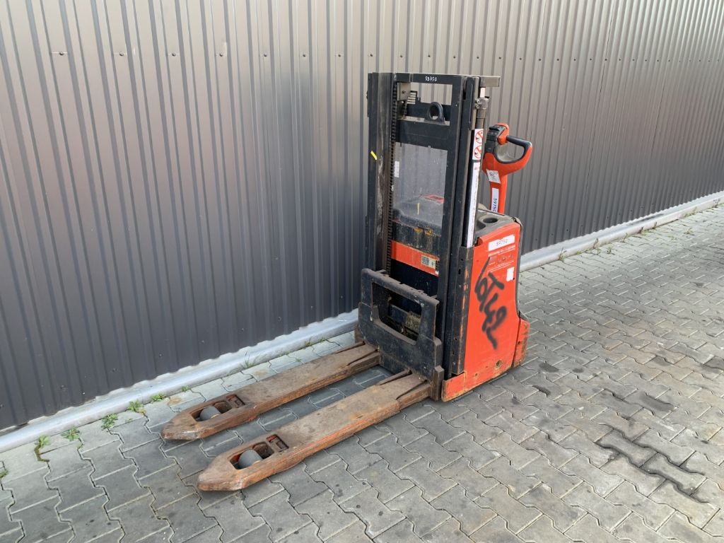 Linde D08 Electric Pallet Truck www.superlift-forklift.com