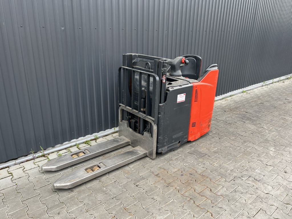 Linde L12SP Stand-on stacker www.superlift-forklift.com