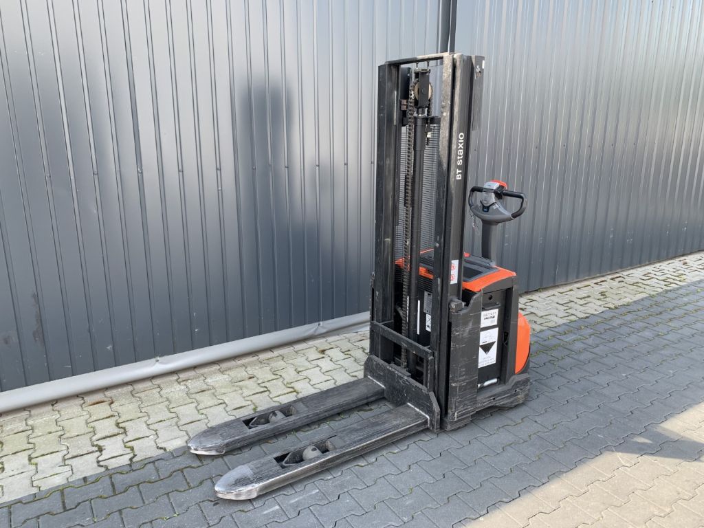 BT SWE120 High Lift stacker www.superlift-forklift.com