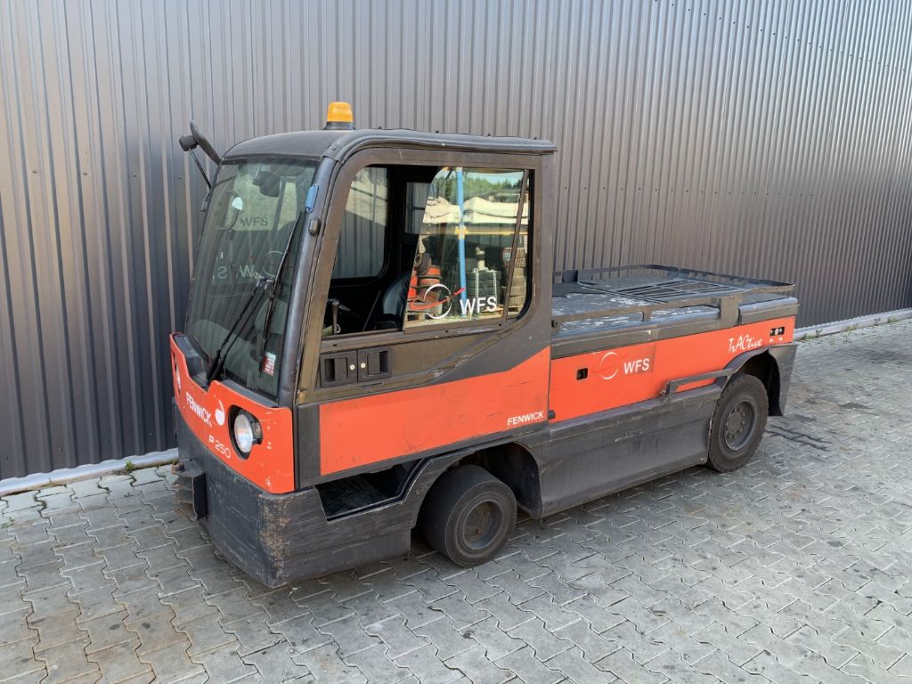 Linde P250 Electric platform trucks www.superlift-forklift.com