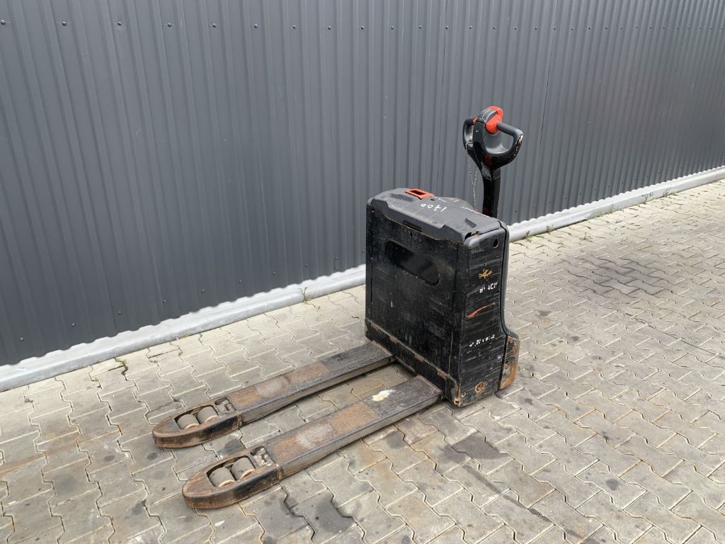 Jungheinrich T16 Electric Pallet Truck www.superlift-forklift.com