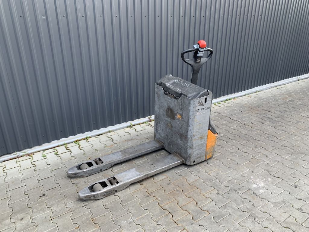 Still ECU16 Electric Pallet Truck www.superlift-forklift.com