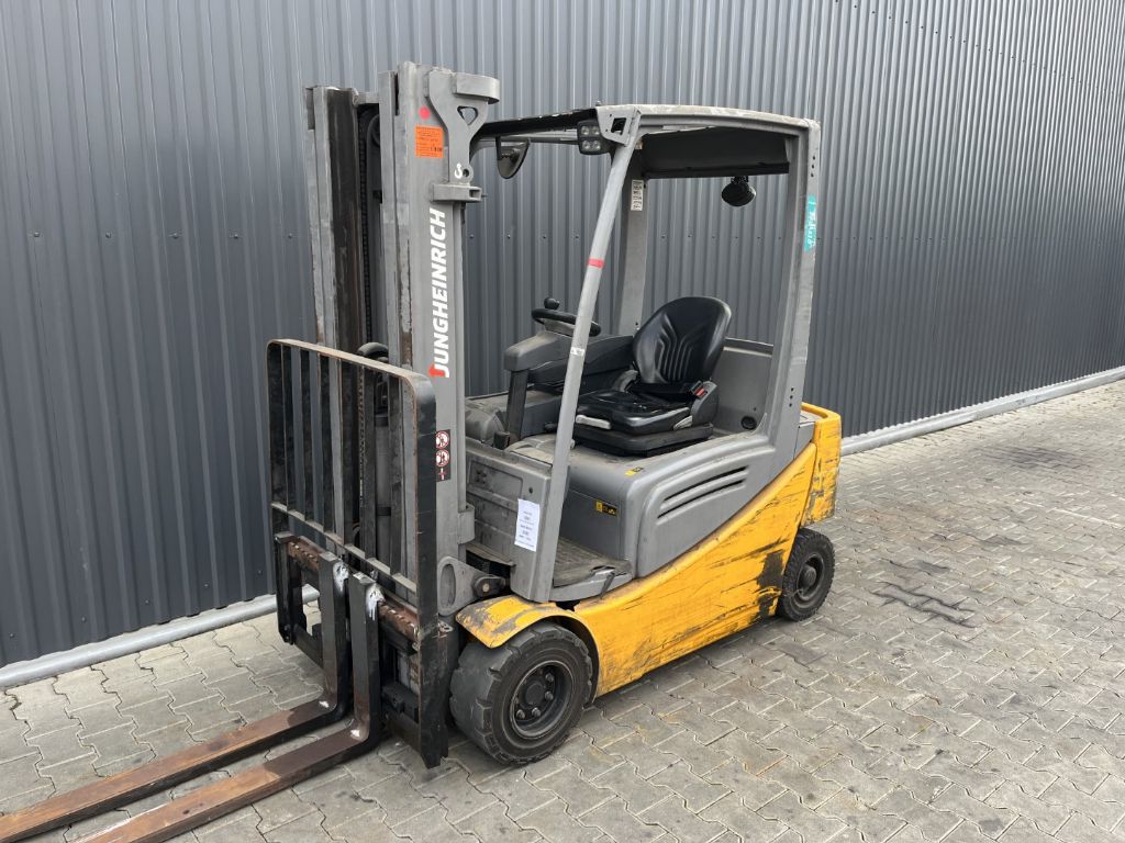 Jungheinrich EFG318 Electric 4-wheel forklift www.superlift-forklift.com