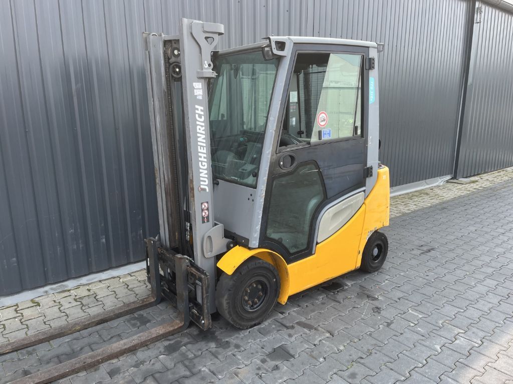 Jungheinrich TFG316s LPG Forklifts www.superlift-forklift.com