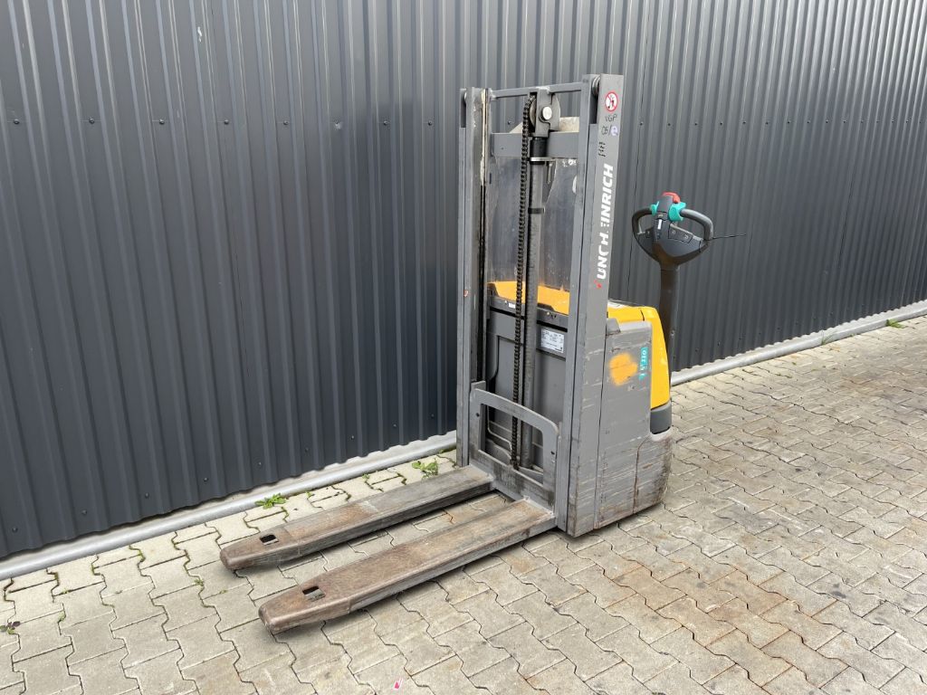 Jungheinrich EJC110 Pedestrian Stacker www.superlift-forklift.com
