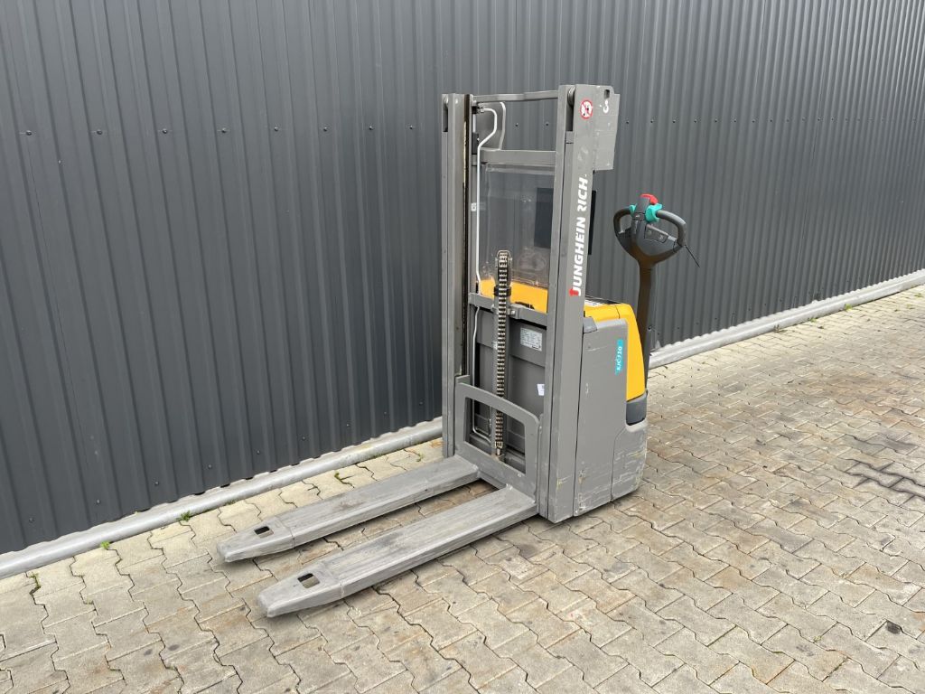 Jungheinrich EJC110 Deichselstapler www.superlift-forklift.com