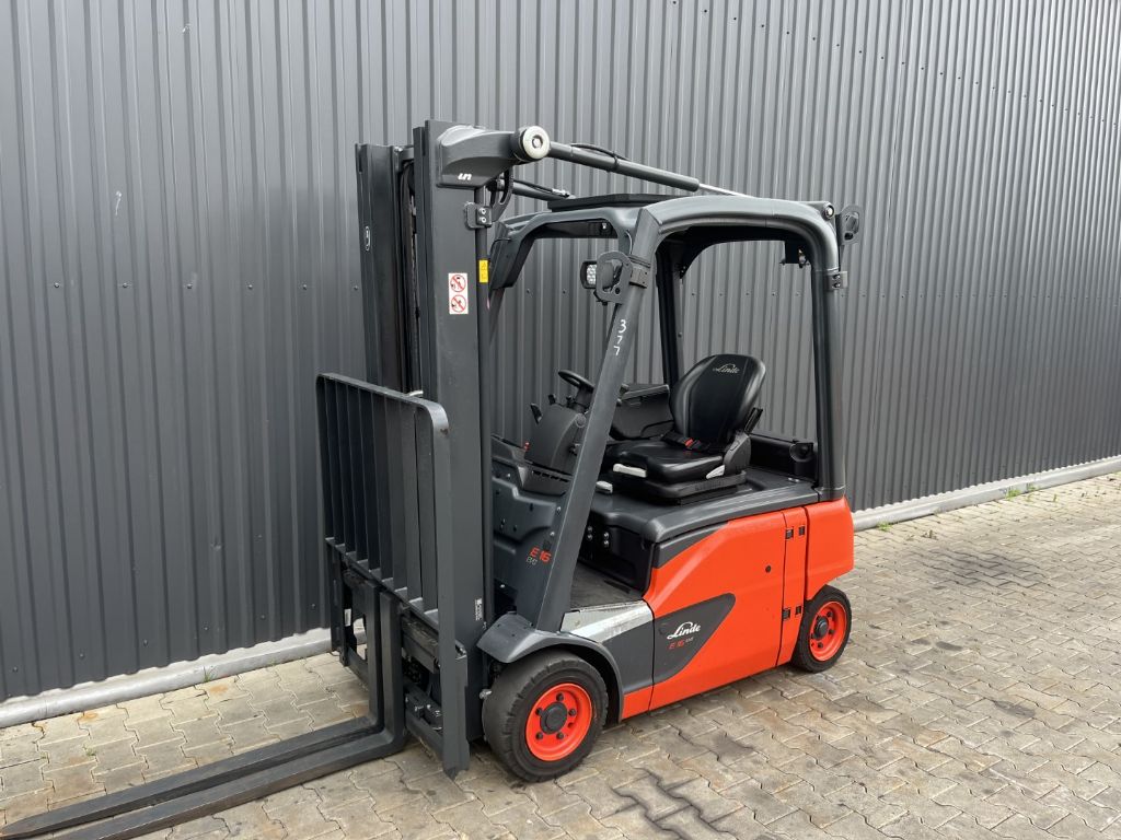 Linde E16P-02 Elektro 4 Rad-Stapler www.superlift-forklift.com