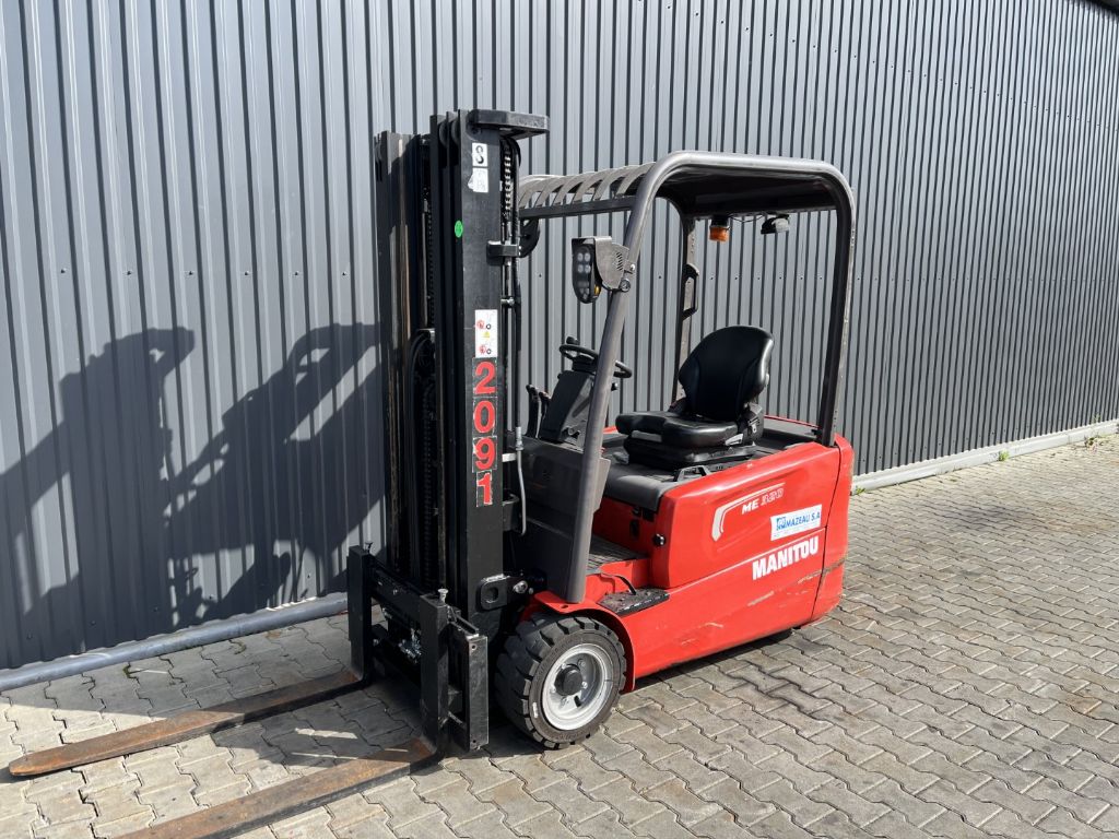 Manitou ME320 Electric 3-wheel forklift www.superlift-forklift.com