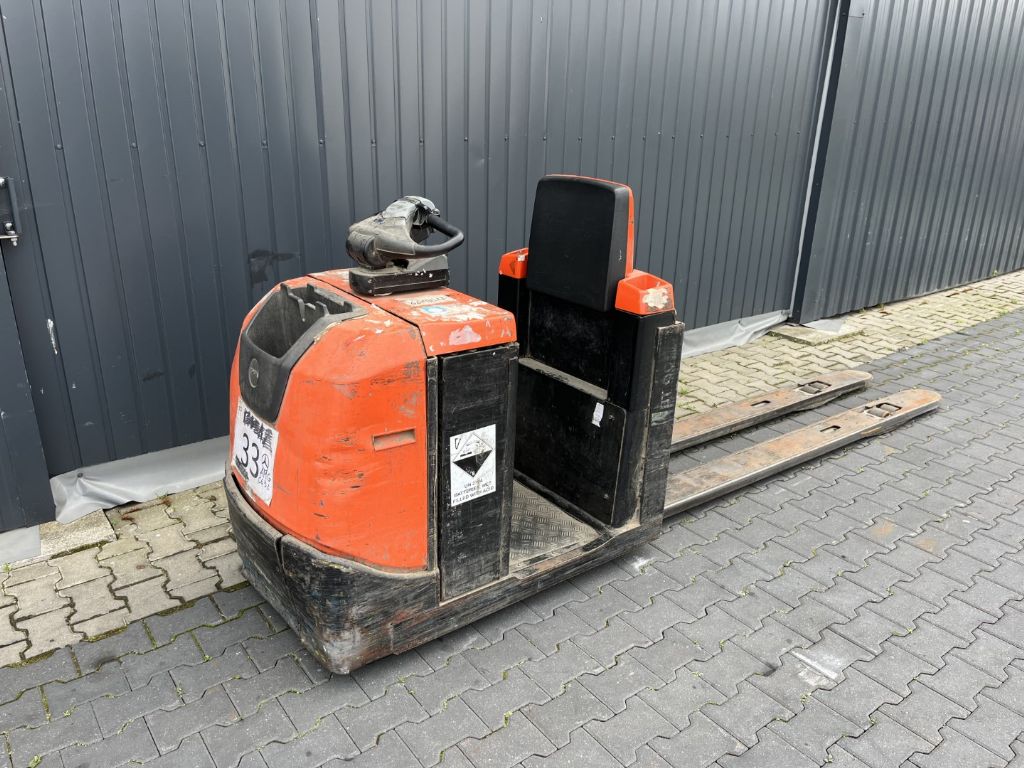 BT OSE250 Low Level Order Picker www.superlift-forklift.com