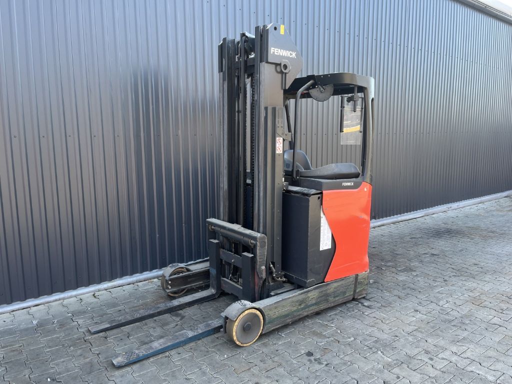 Linde R14-01 Reach Truck www.superlift-forklift.com