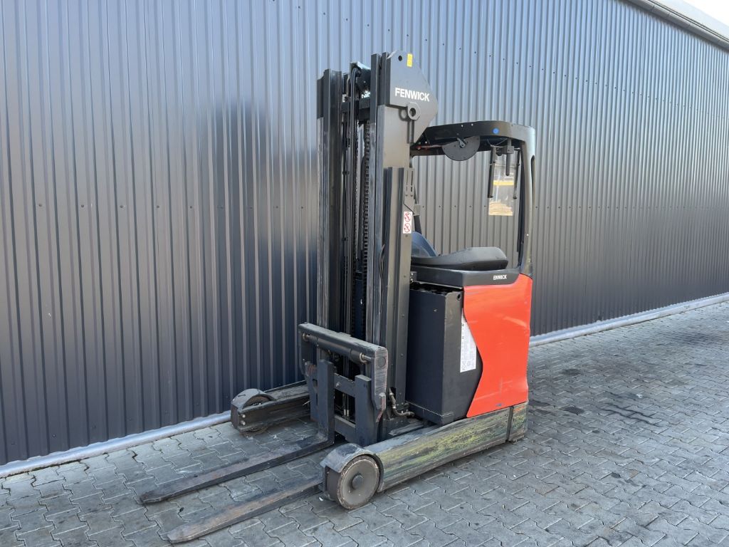 Linde R14-01 Schubmaststapler www.superlift-forklift.com