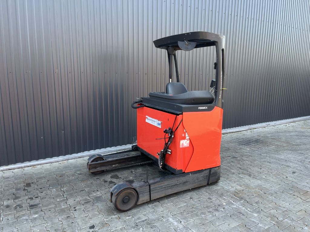 Linde R14HD-01 Reach Truck www.superlift-forklift.com