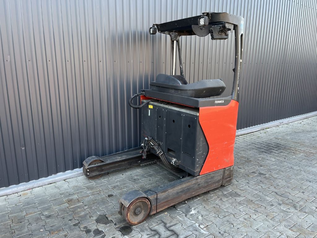 Linde R14-01 Schubmaststapler www.superlift-forklift.com