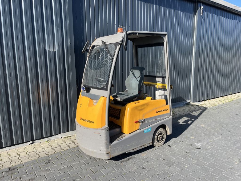 Jungheinrich EZS570 Tow Tractor www.superlift-forklift.com